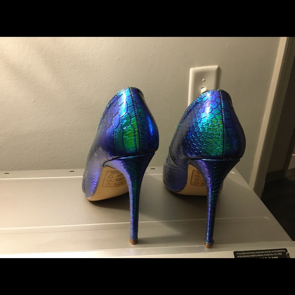 Multi-color - Picture 2 of 2